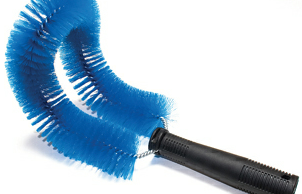 Productos-de-limpieza-escobillon-curvo-01